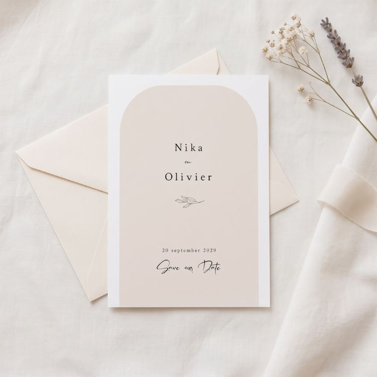 Klassieke Save the Date naturel tinten takje