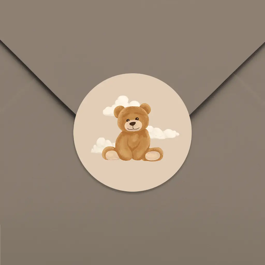 Sluitsticker beige met beertje en wolken - per 25 stuks