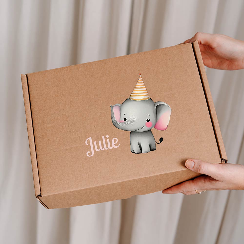 Lieve cadeaudoos van kraft met olifant en naam