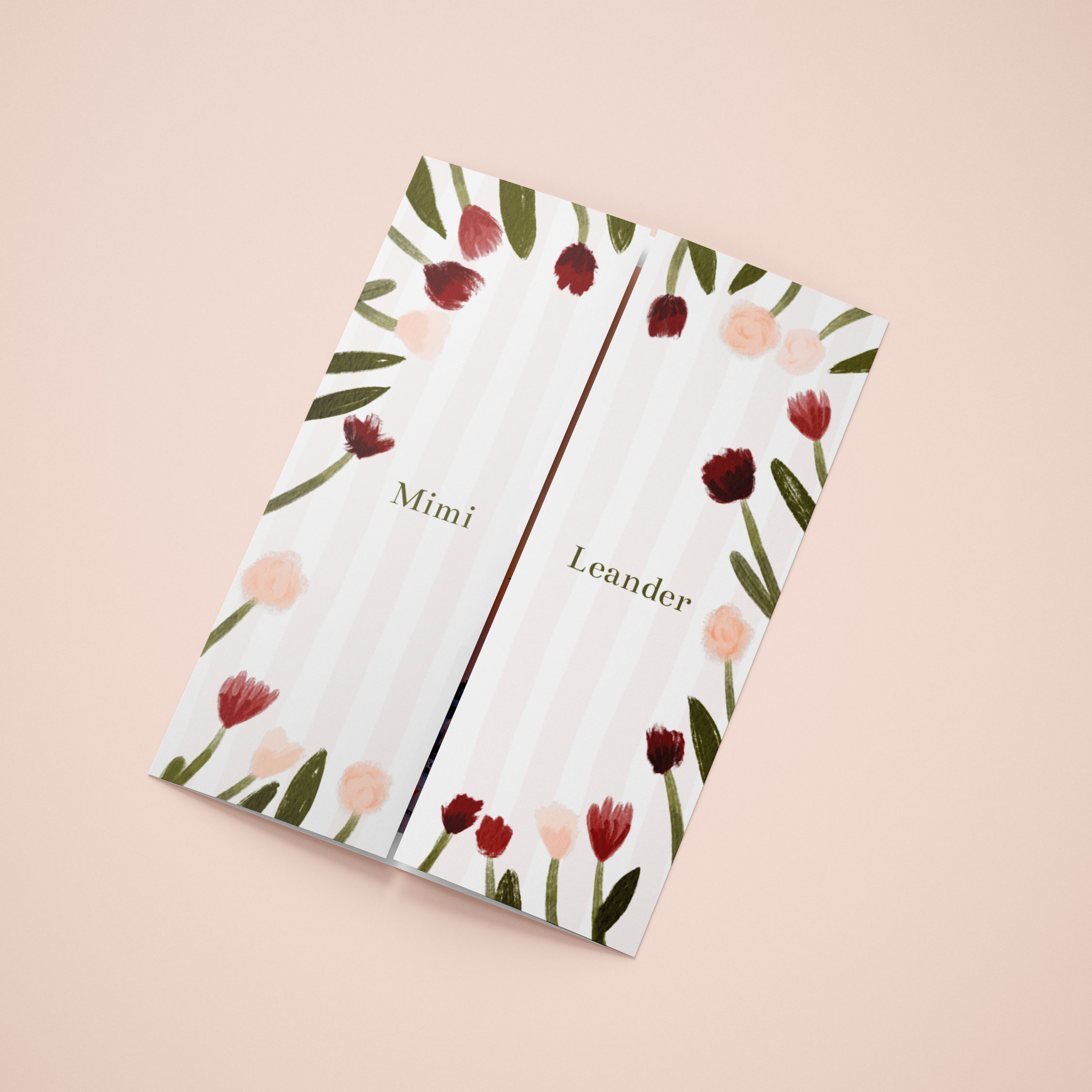 Romantische luikvouw trouwkaart met tulpen rand