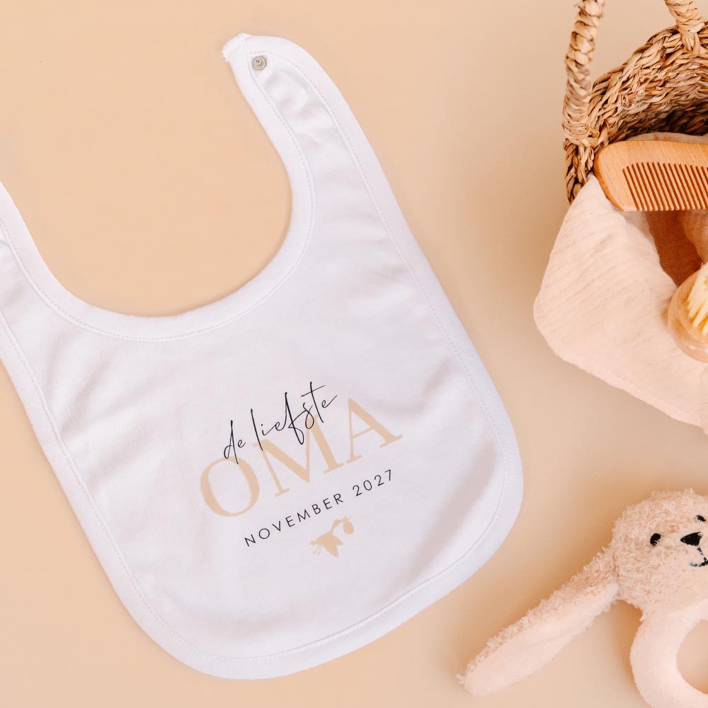 Slabbetje zwangerschapsaankondiging voor oma met ooievaar