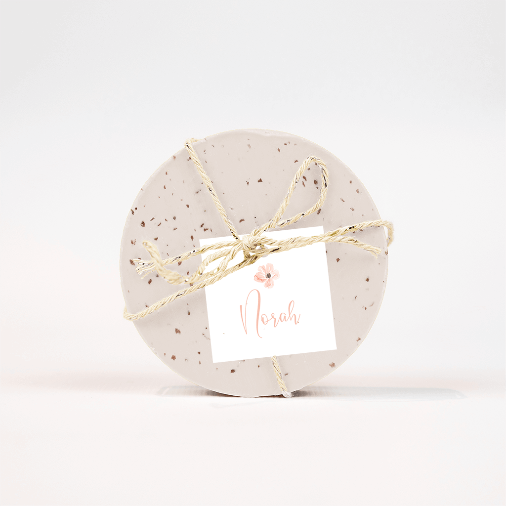 Vierkant labeltje met roze bloemen - 16 stuks