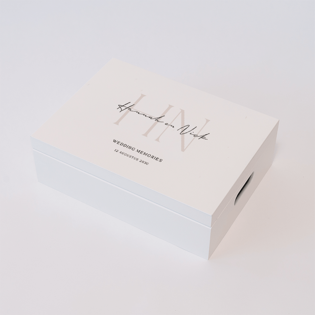 Memorybox huwelijk in beige met grote initialen