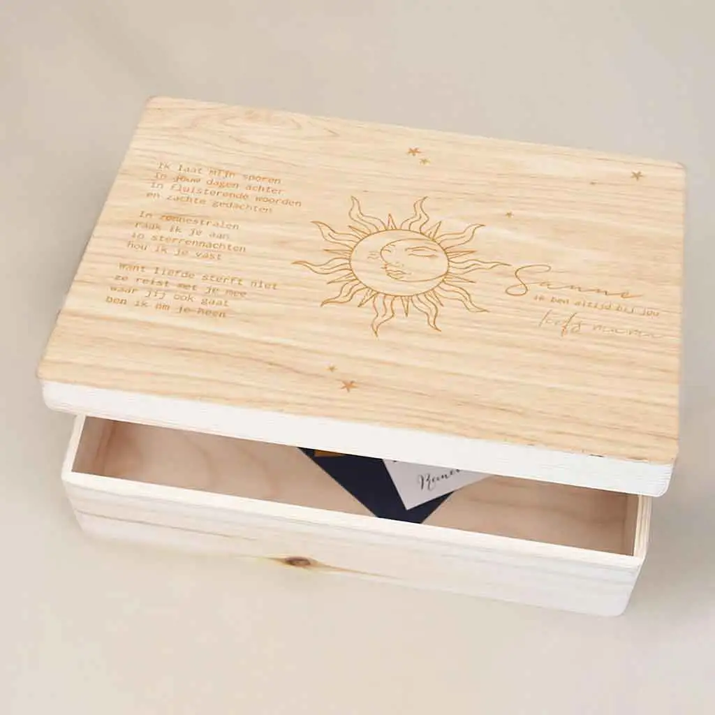 Memorybox met maan en sterren - troostrijk voor je kind