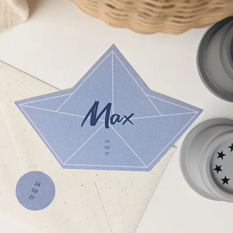 Uniek geboortekaartje in de vorm van een boot voor een jongen