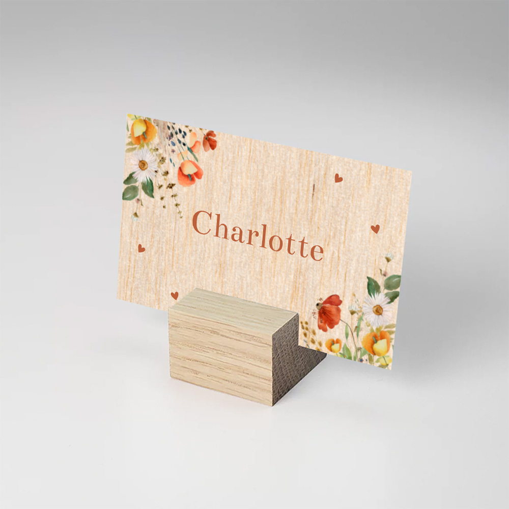 Naamkaartjes bruiloft veldbloemen rood houtlook