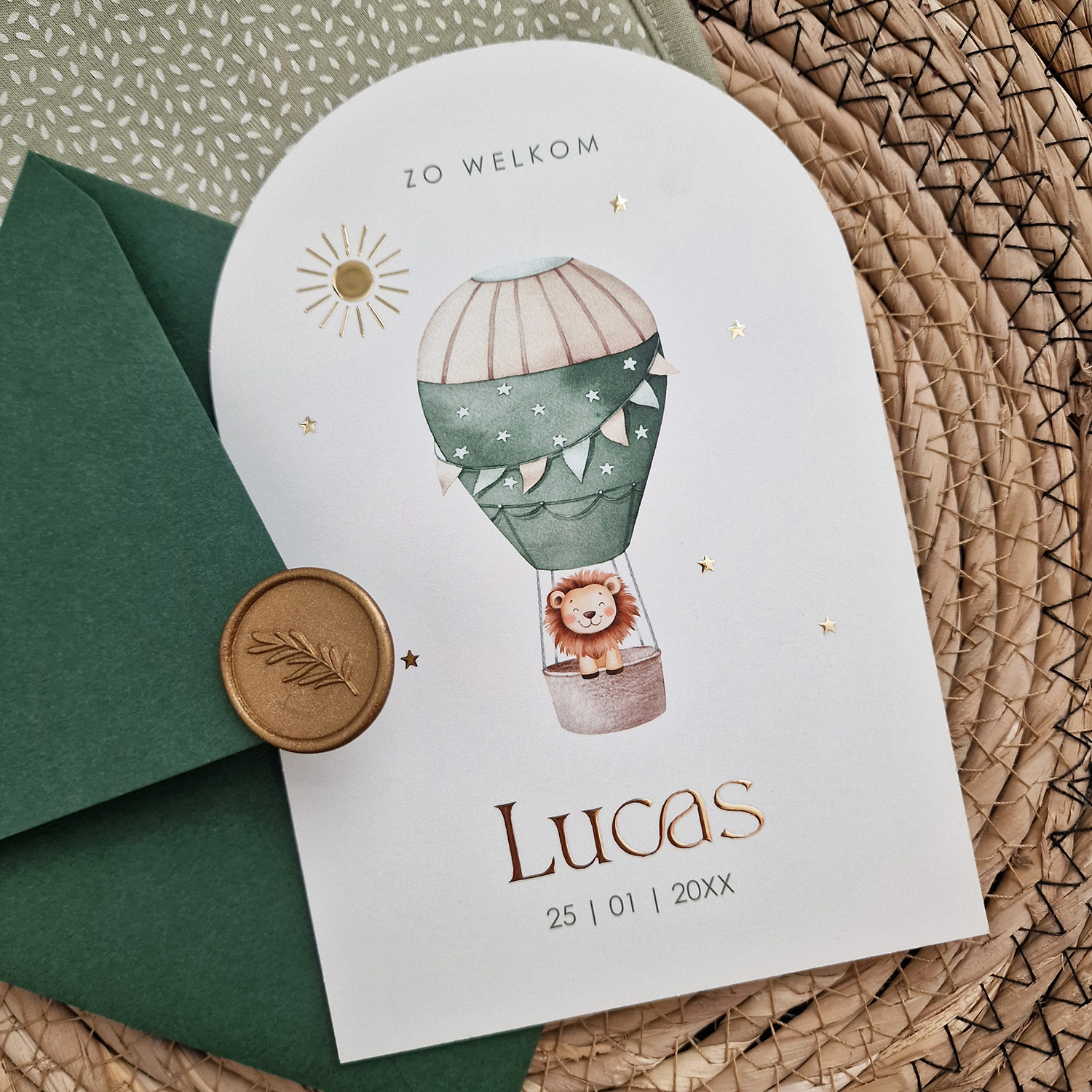 Geboortekaartje jongen luchtballon leeuwtje goudfolie