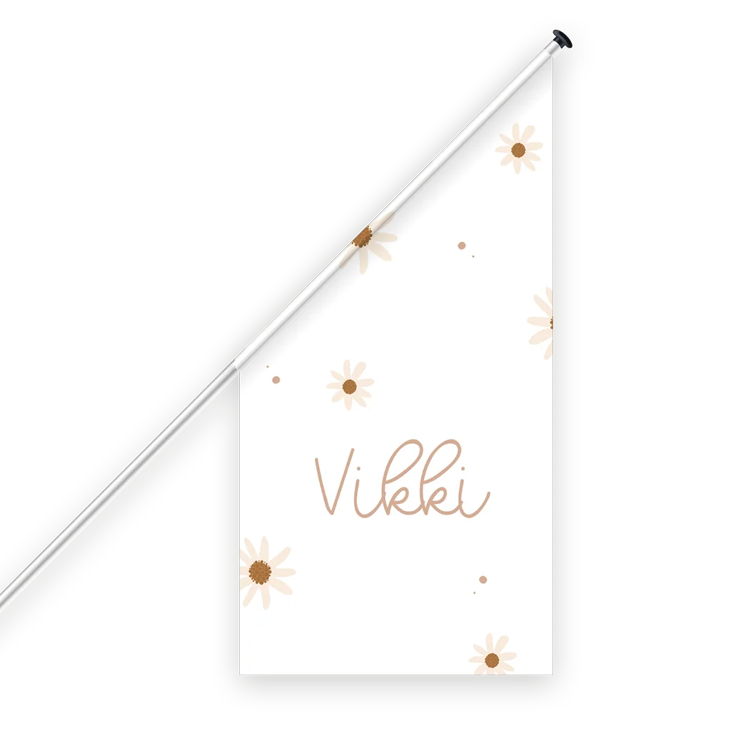 Schattige geboortevlag met madeliefjes