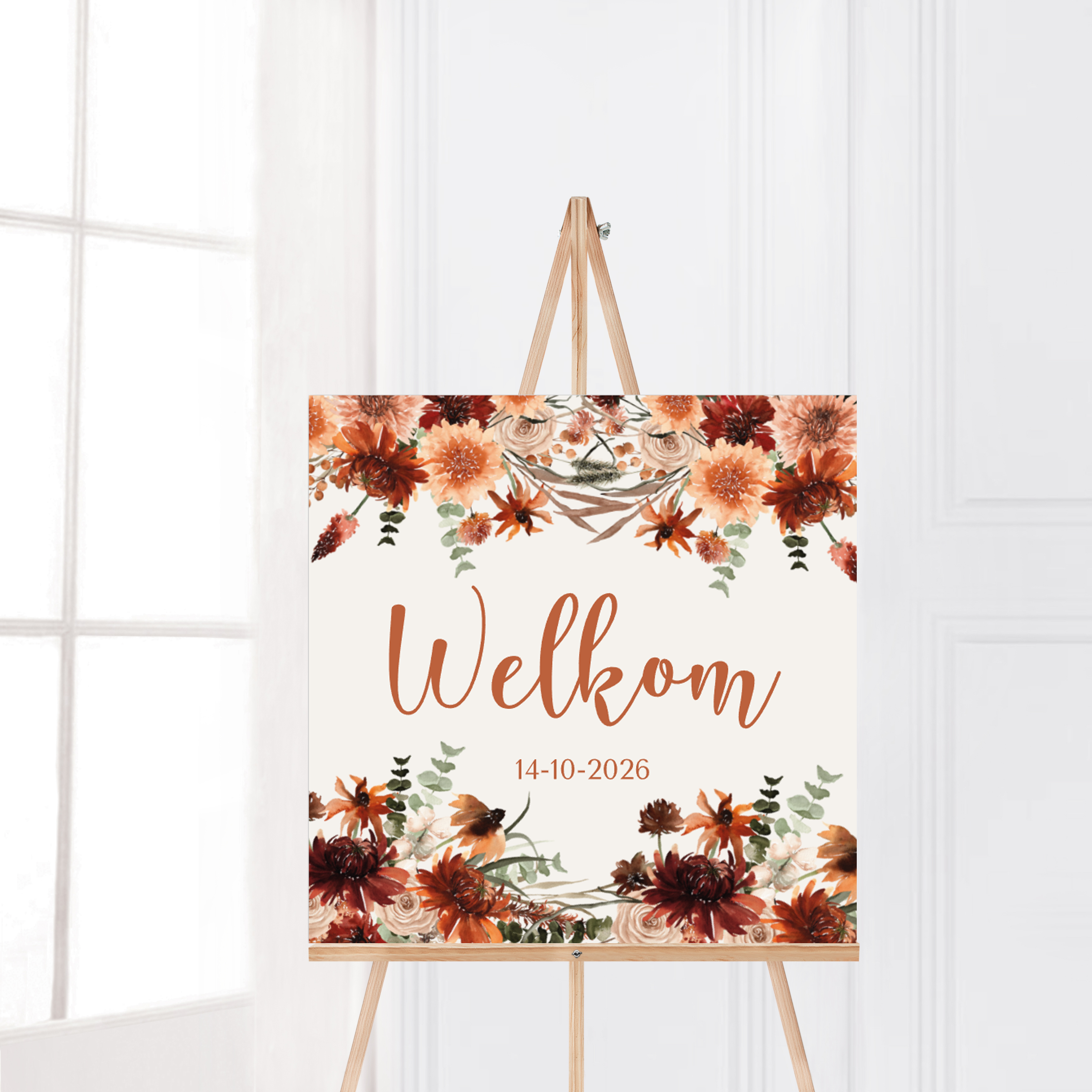 Bruiloftbord met bloemen