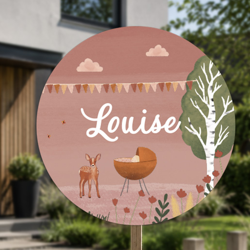 Tuinbord rond bos met wiegje, hertje en plantjes