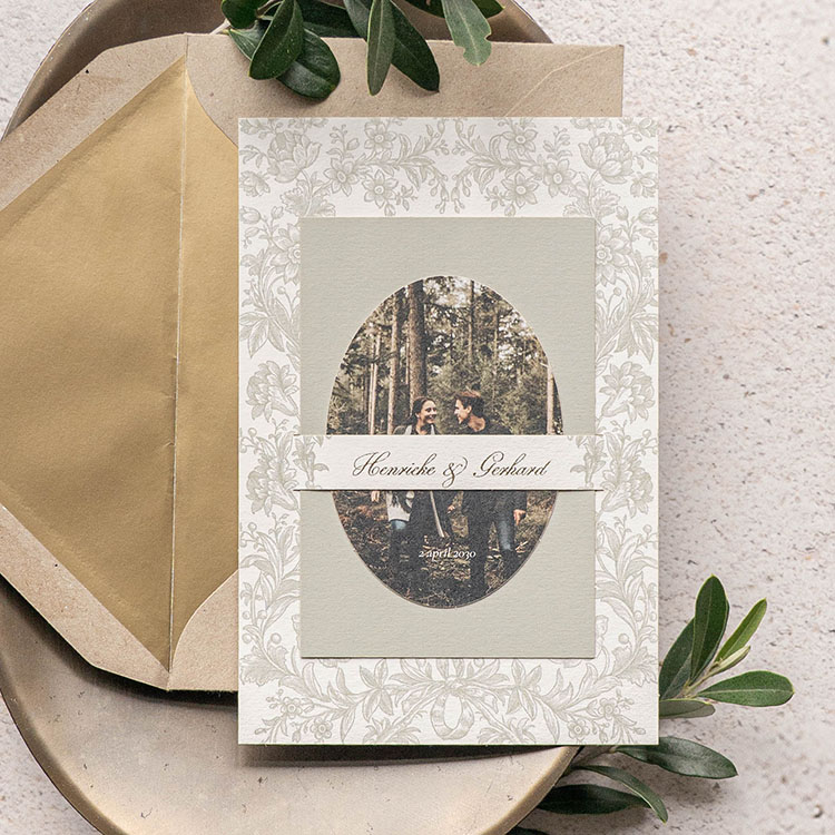 Vintage trouwkaart in groene tinten met foto