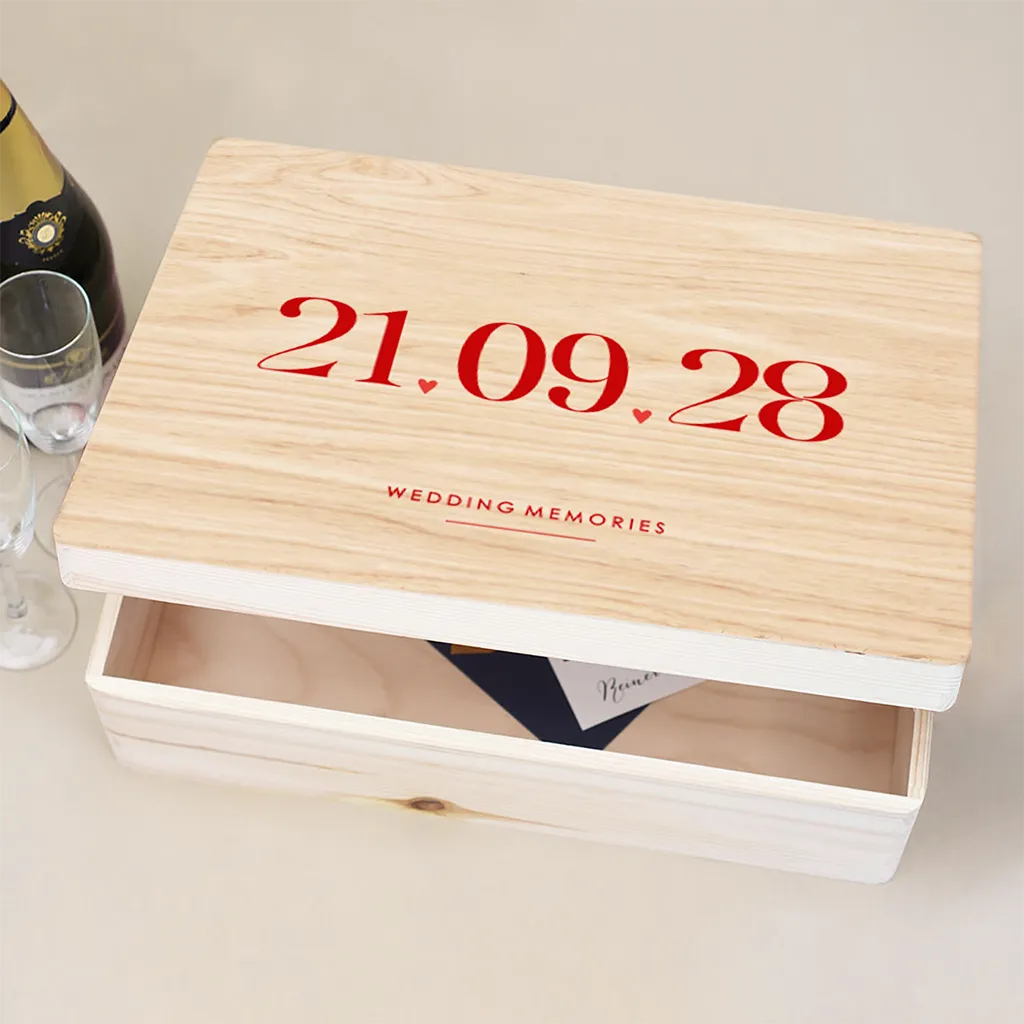 Colorblocking Erinnerungsbox Hochzeit mit großem Datum und Herzchen