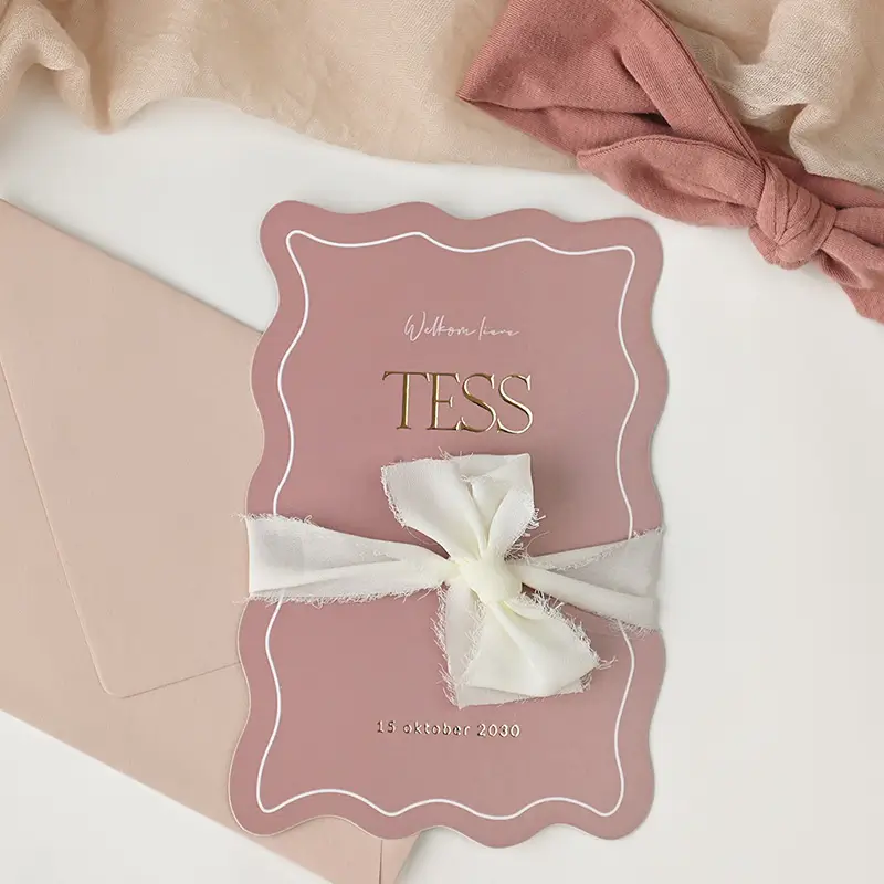 Lief geboortekaartje oudroze met goudfolie en optioneel zijden lint