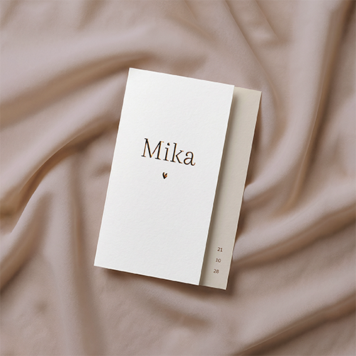 Rustig geboortekaartje met smalle voorkant en hoogglans