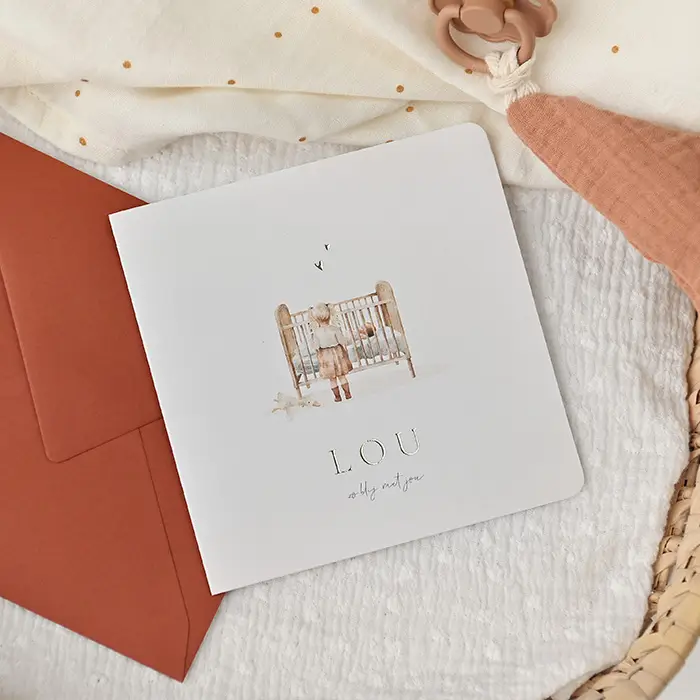 Schattig geboortekaartje met illustratie wiegje en grote zus