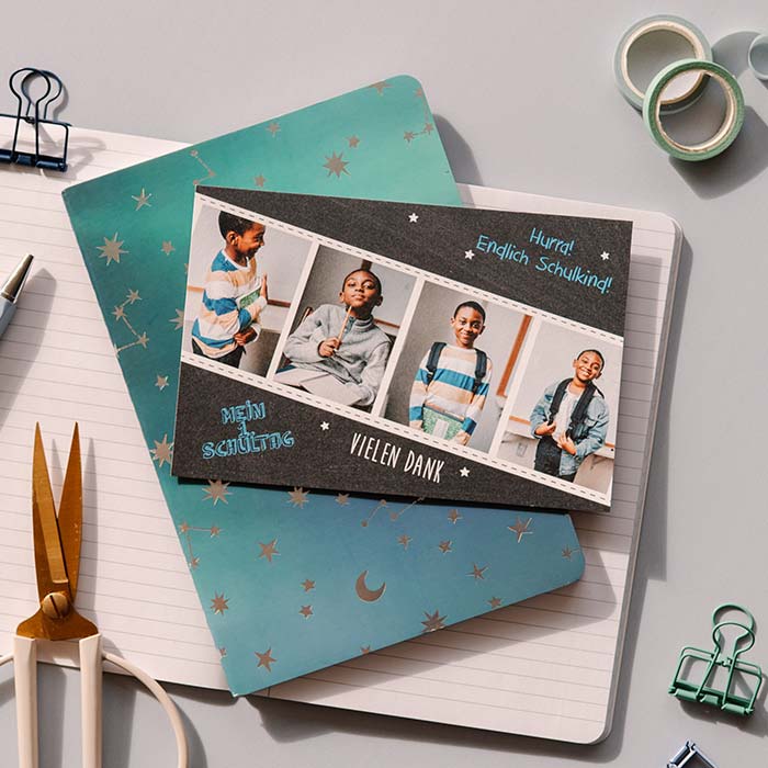 Dankeskarte zur Einschulung mit Schultafel und Fotostreifen blau