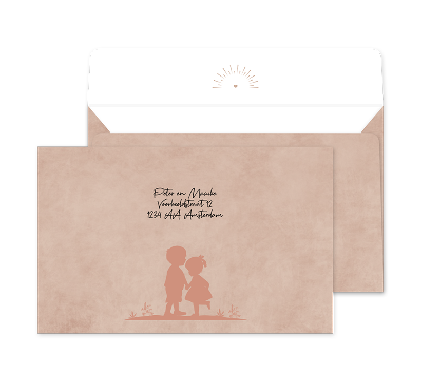Lieve envelop op maat met sillhouetjes van broer en zusje