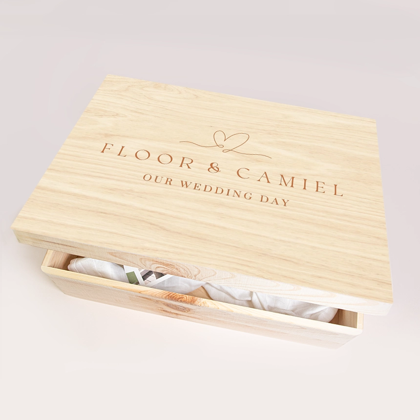 Herinneringsdoos bruiloft met hartje in lijntekening