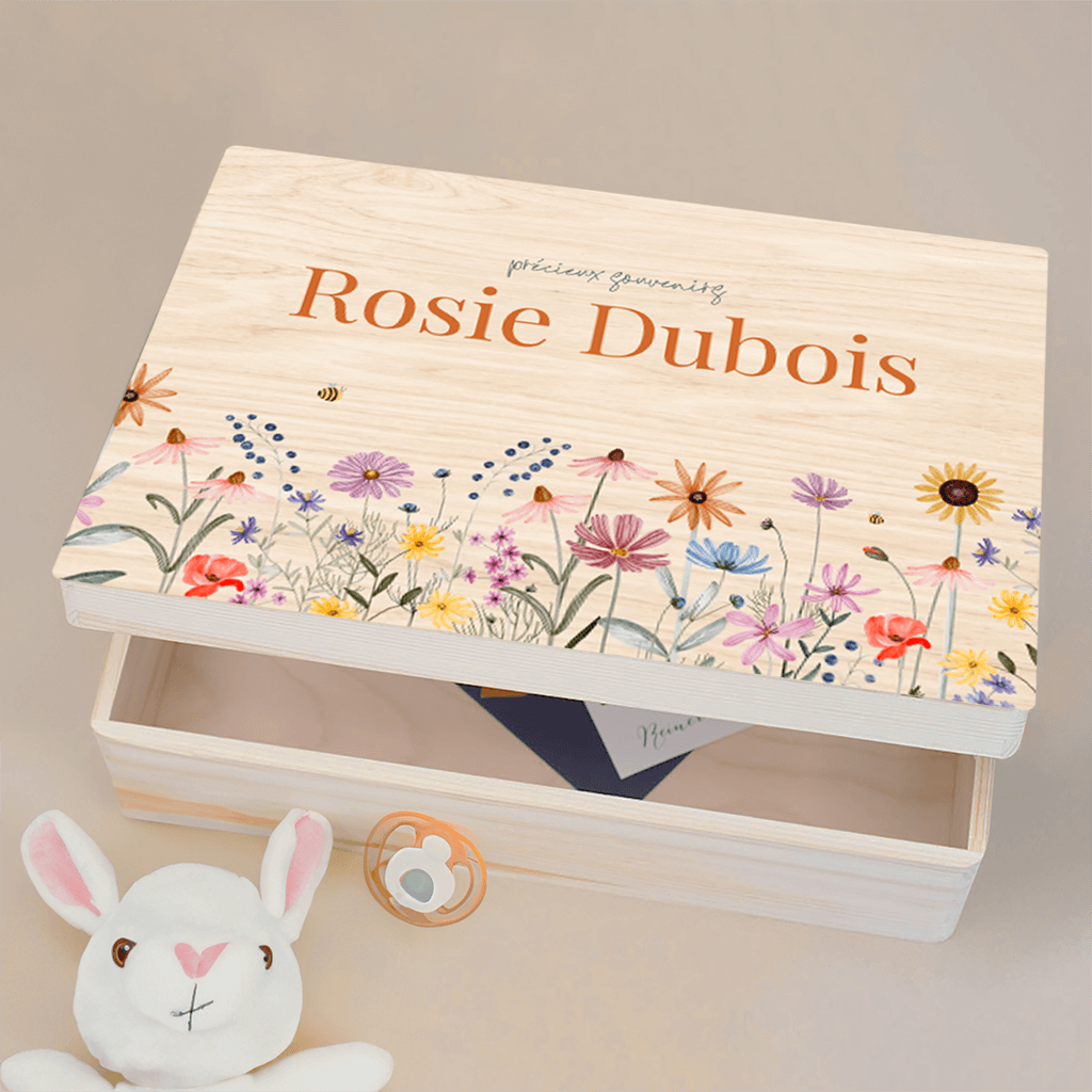 Boîte à souvenirs avec décoration fleurs des champs et abeille