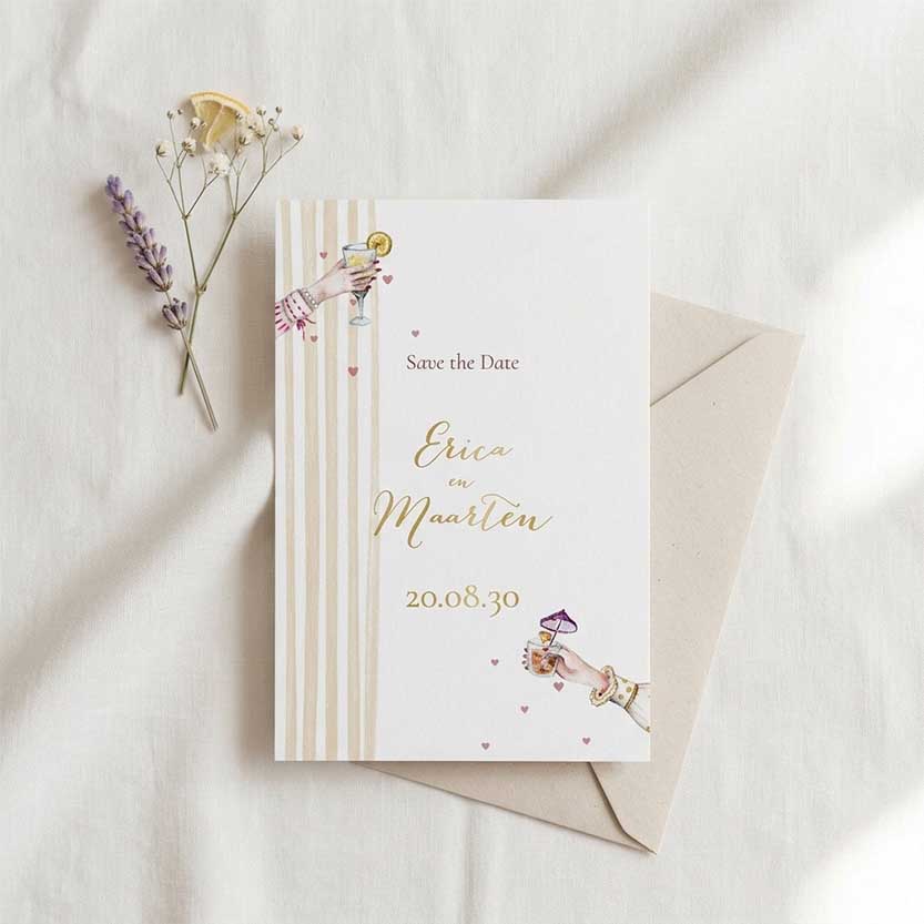 Moderne Save the Date met cocktail, getekende handen en streepjes