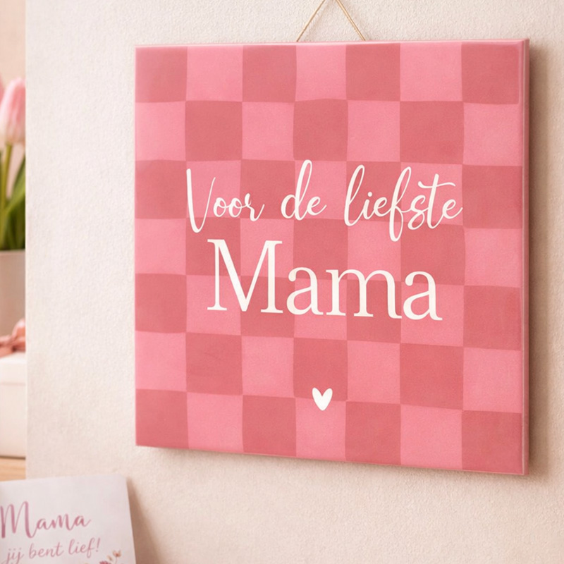 Tegel met tekst voor mama – persoonlijk cadeau in roze ruitjes