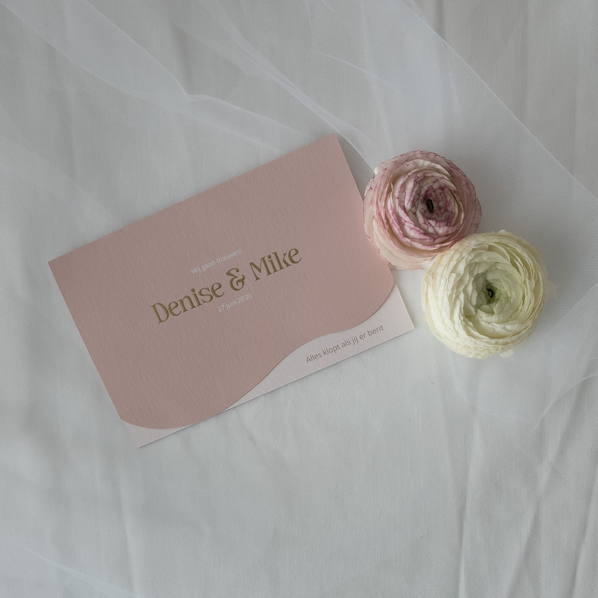 Trouwkaart dubbel golfvorm poeder roze goud