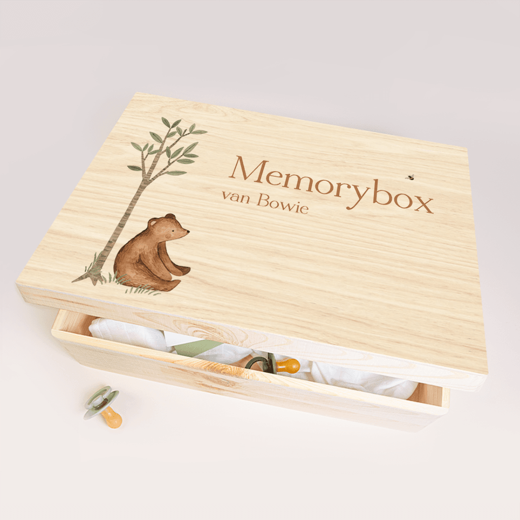 Memorybox met beer en naam