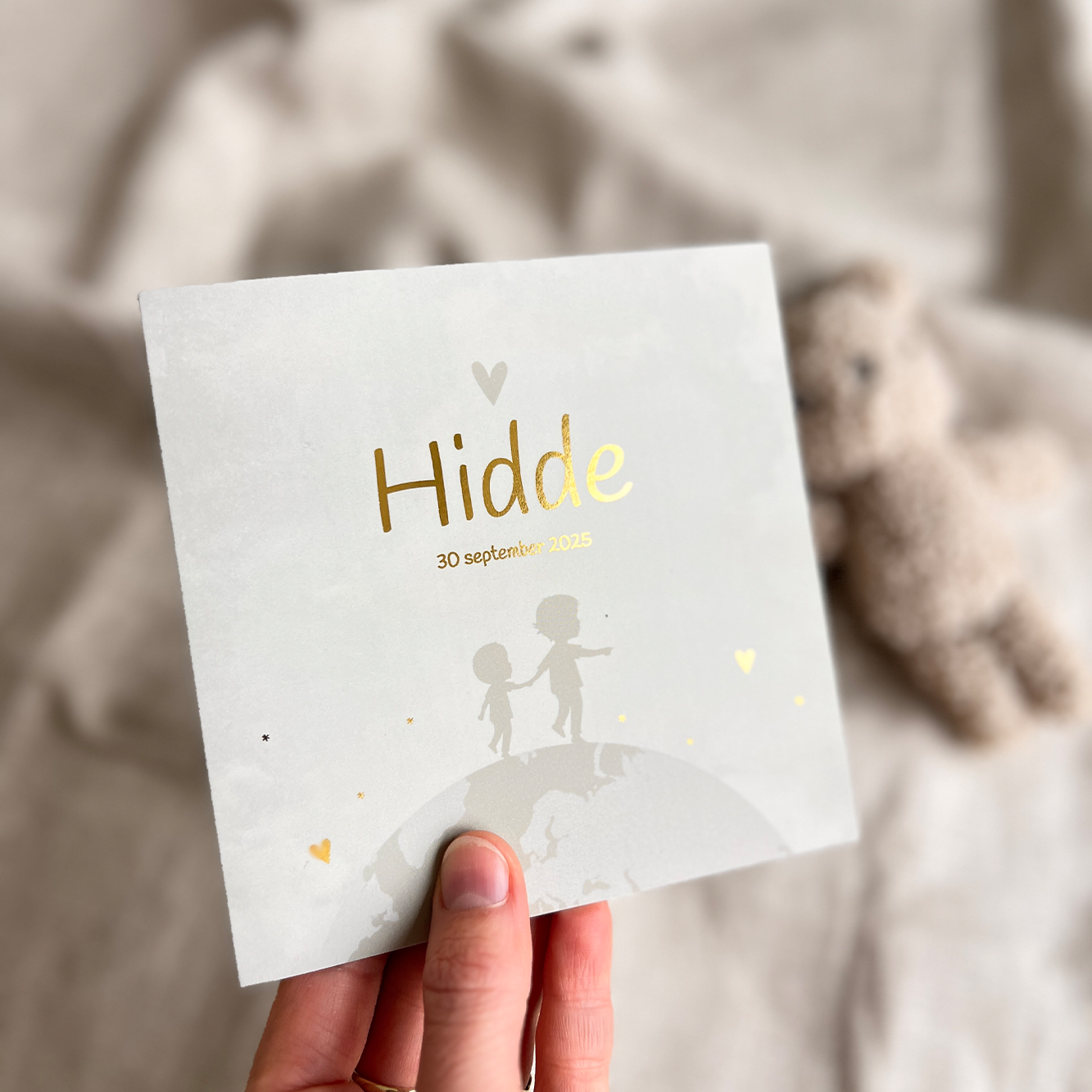 Geboortekaartje Jongen Wereldbol Beige Illustratie