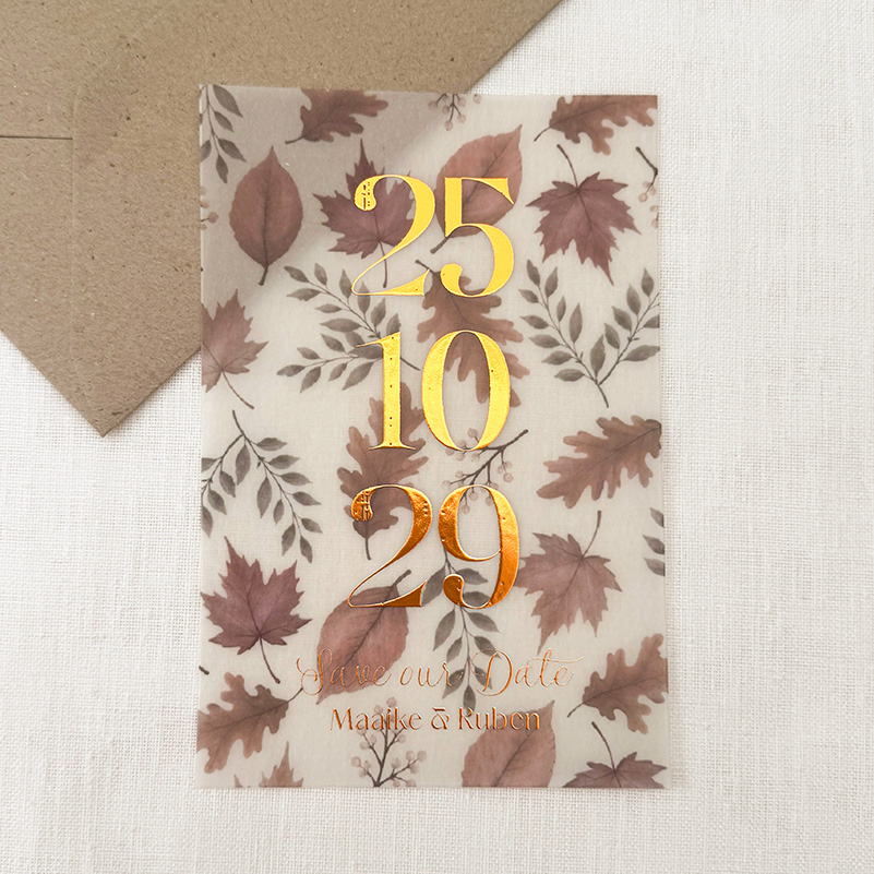 Save the date van kalkpapier met herfsttinten | Soft Autumn Romance