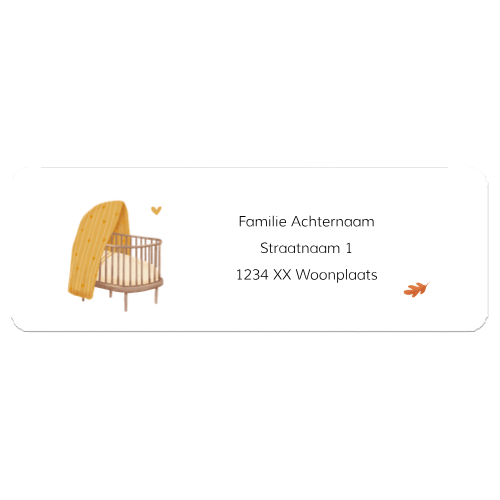 Adresstickers voor geboorte met ledikantje in geel met hartjes