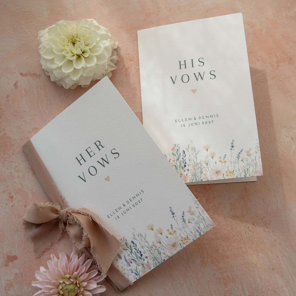 Geloftenboekje bruiloft romantisch bloemen his vows