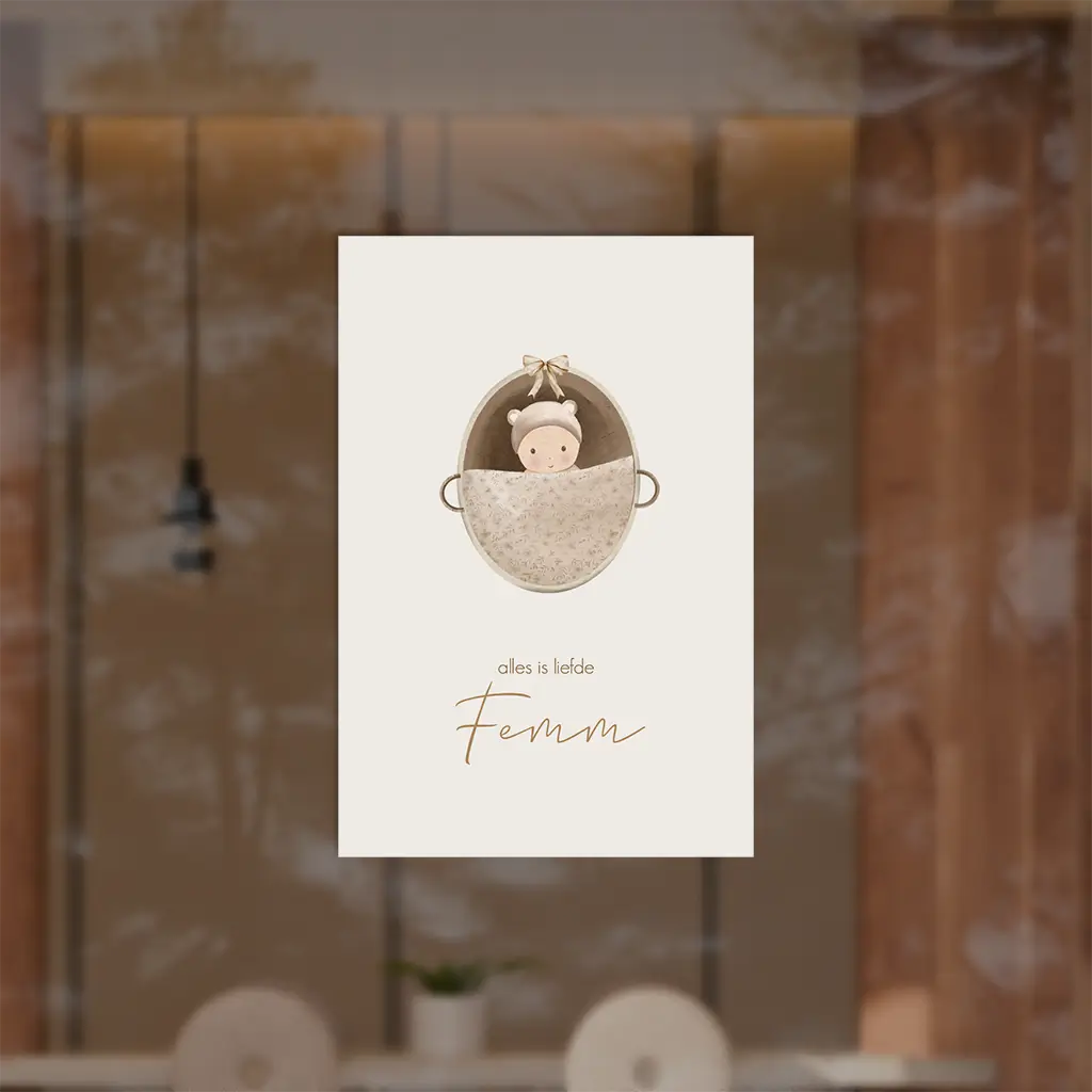 Raamsticker beige met baby in mandje