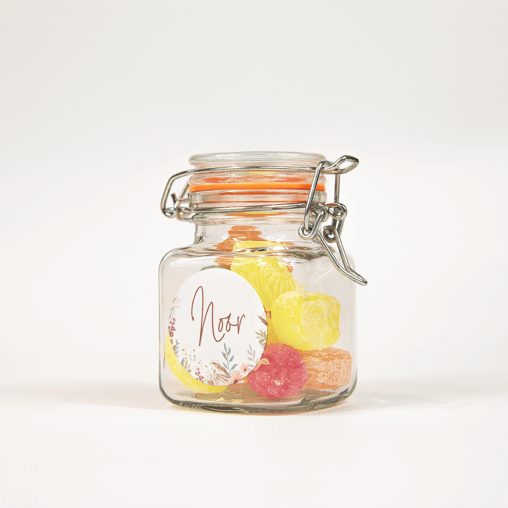 Vrolijke sticker meisje met bloemen - vel van 25 stickers