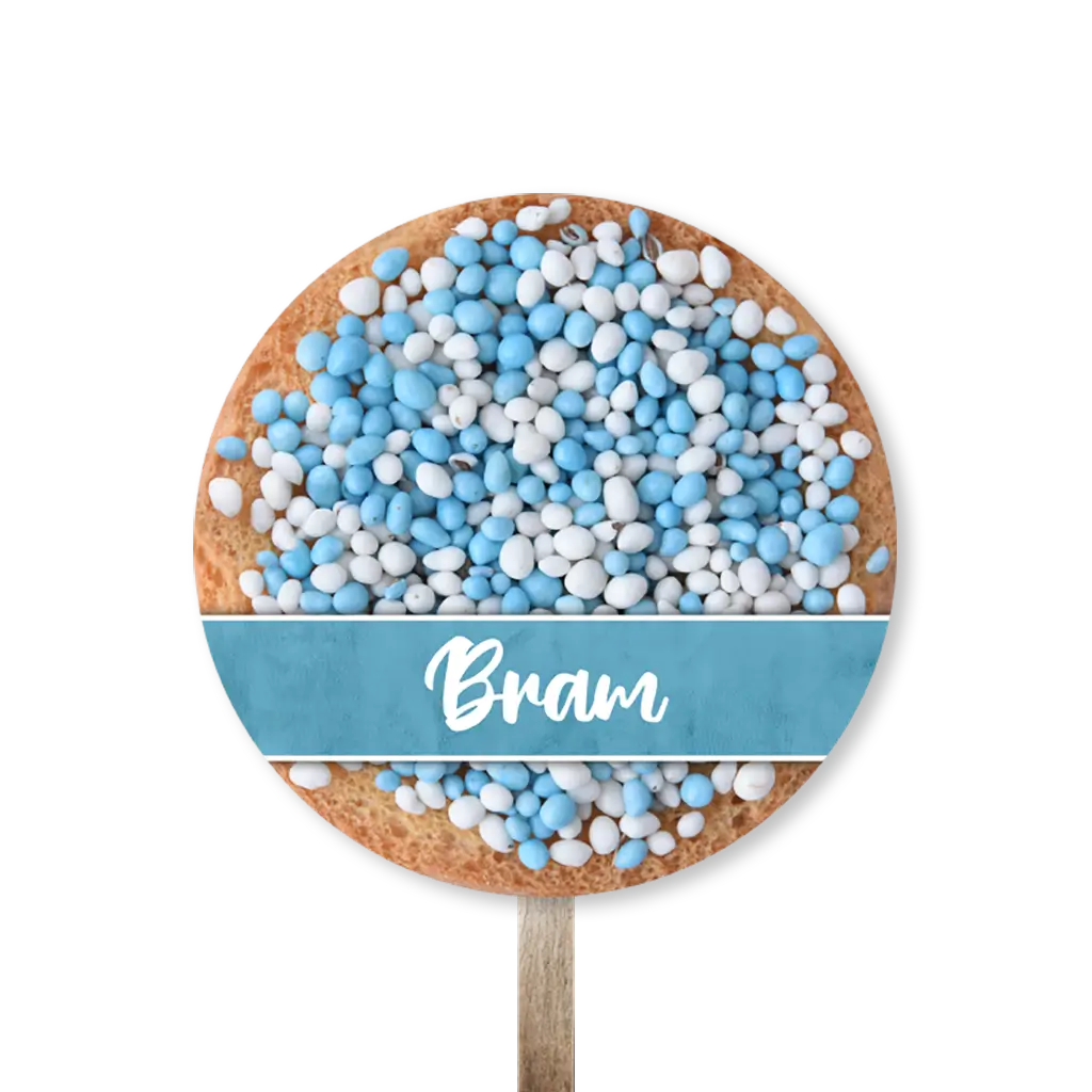 Blauw tuinbord met beschuit met Muisjes® voor een jongen