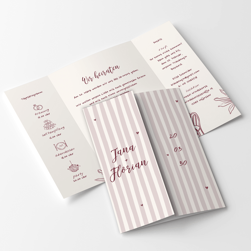 Hochzeitseinladung als Faltkarte mit roten Streifen und Illustrationen
