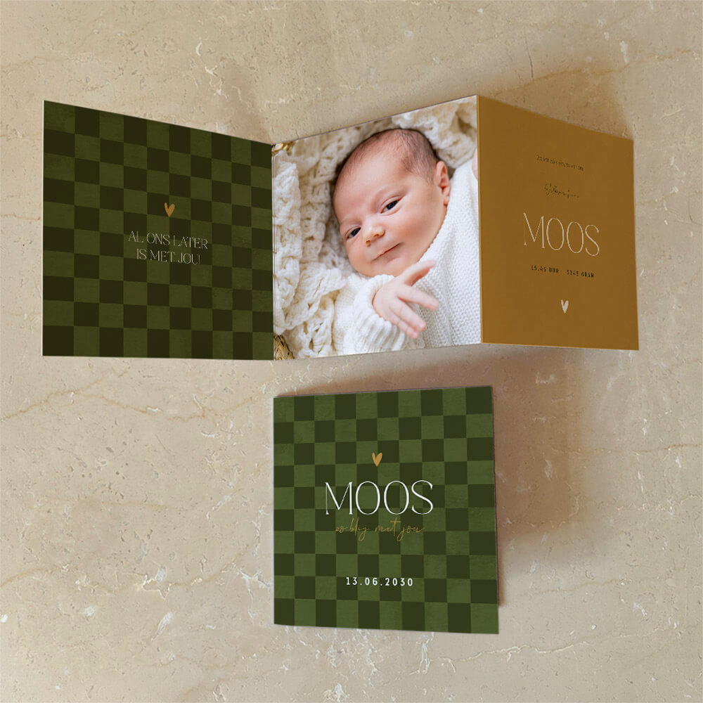 Uniek zigzag geboortekaartje voor een jongen met blokpatroon en foto