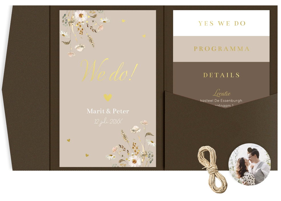 Pocketfold set trouwkaart beige veldbloemen goudfolie