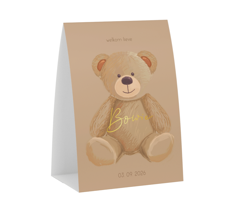 Luxe geboortekaartje met goudfolie en zittende beer in tentvorm