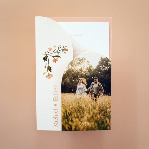 Trouwkaart insteekmapje Bloem met goudfolie