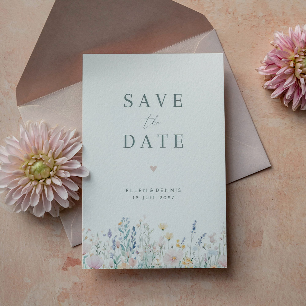 Save the date bruiloft romantisch bloemen