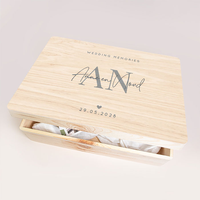 Bruiloft memorybox blauw met monogram