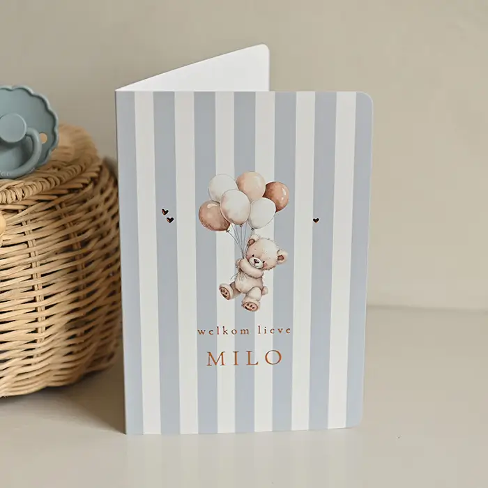 Geboortekaartje beer met blauwe streepjes