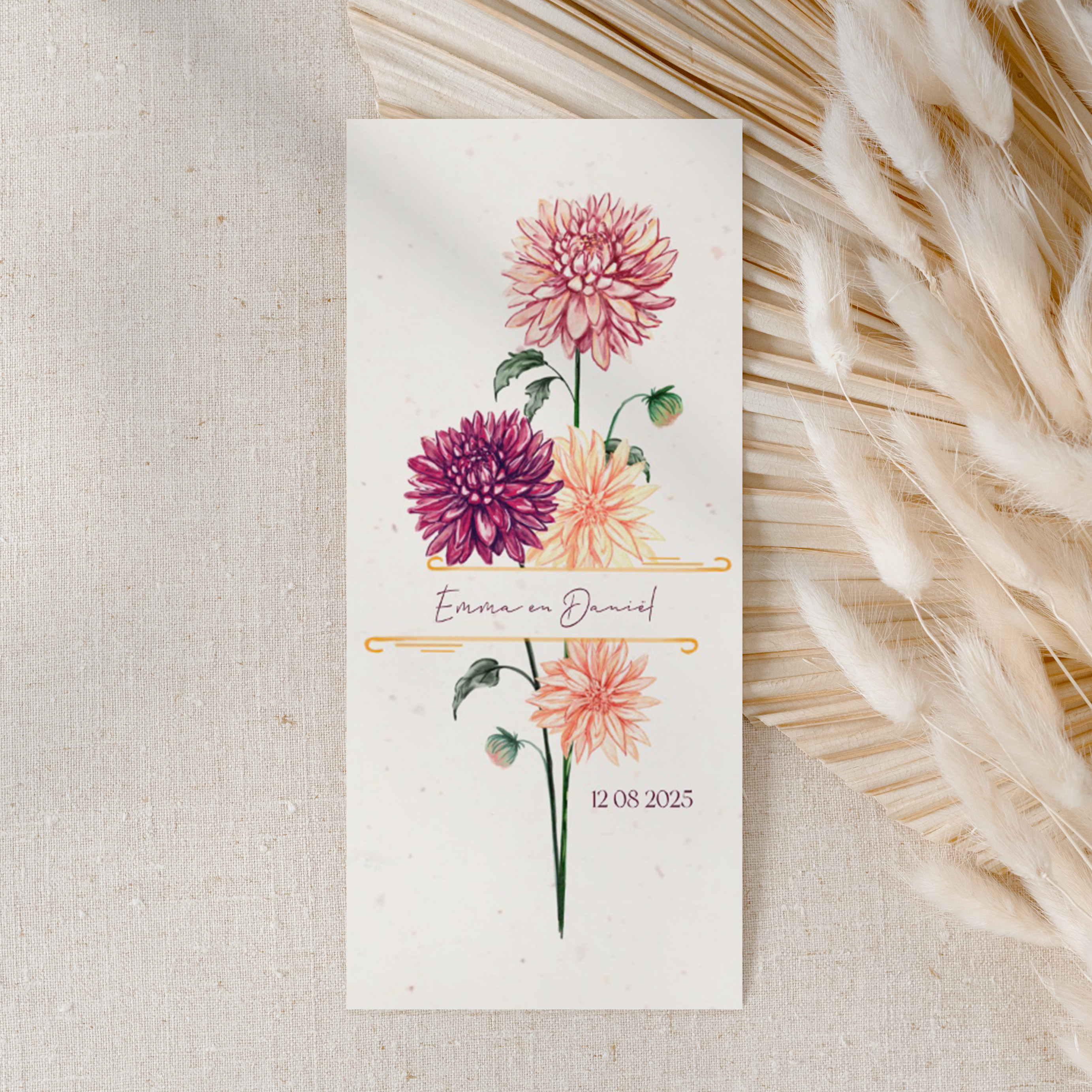 Trouwkaart met dahlia bloemen