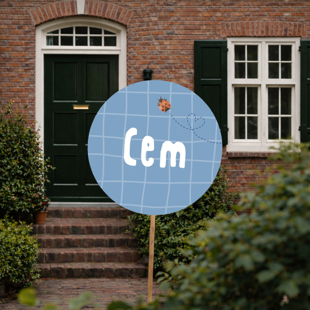 Blauw rond tuinbord met lieveheersbeestje – Lief geboortebord tuin