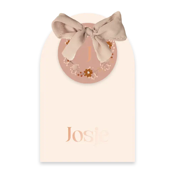 Label geboortekaartje meisje met bloemen en roségoudfolie