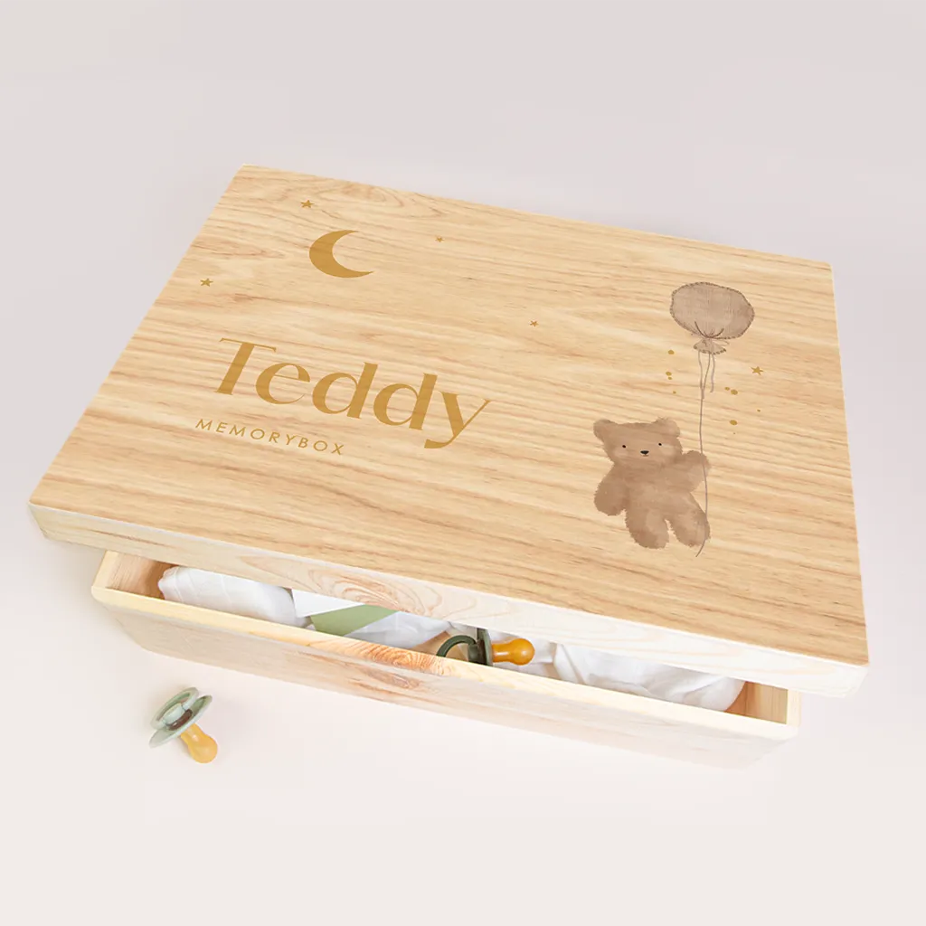 Memorybox baby met schattig beertje en ballon in de sterren