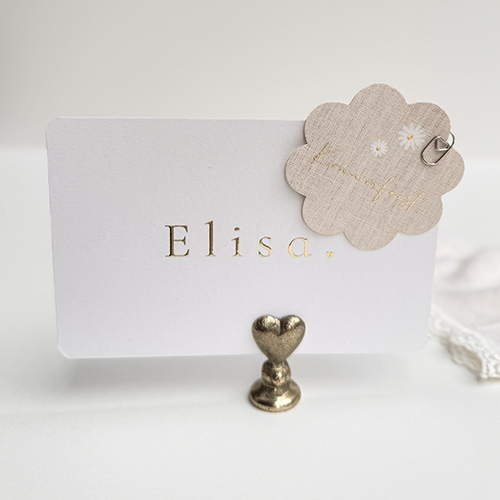 Eenvoudig klassiek geboortekaartje meisje met goudfolie