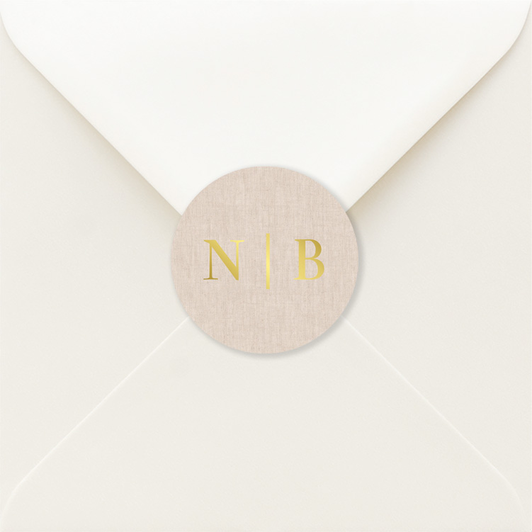 Sluitstickers huwelijk beige initialen naam goudfolie | 25 stuks