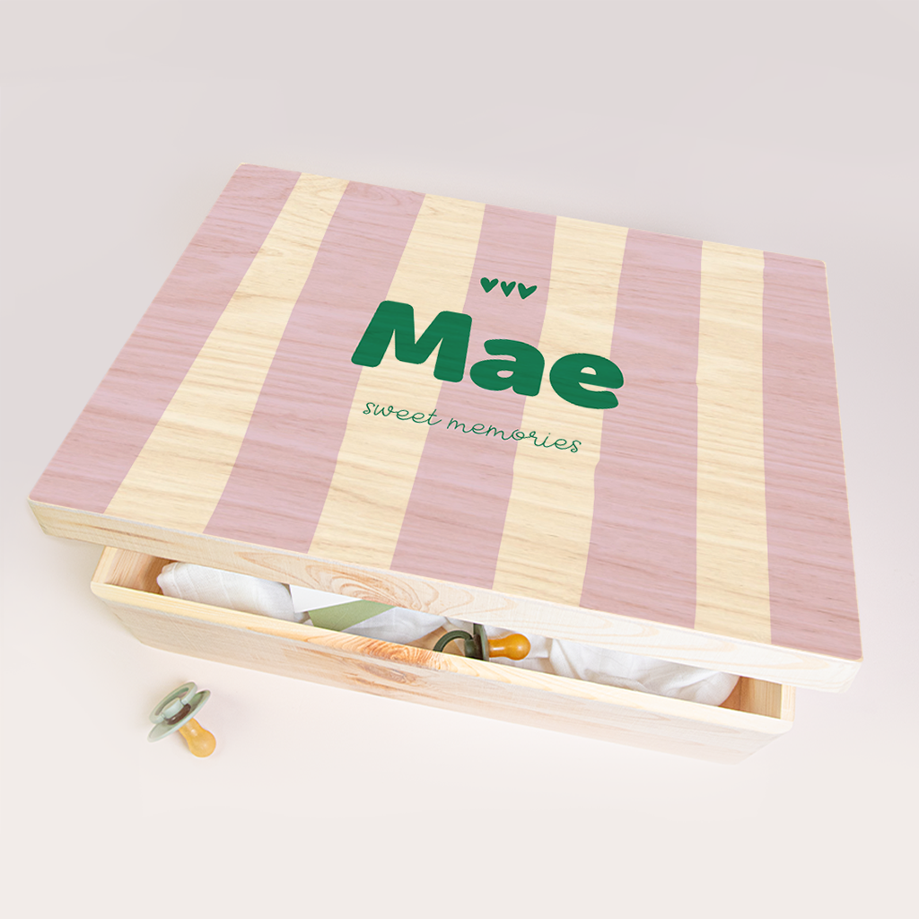 Memorybox met lila strepen en groene tekst en hartjes