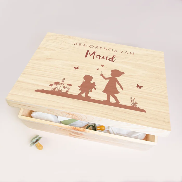 Memory box van hout met silhouet zusjes
